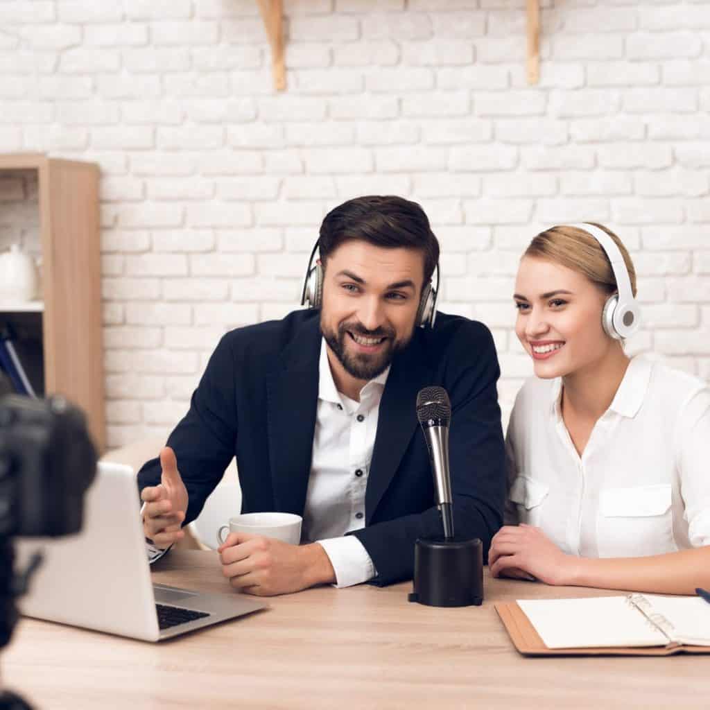 Two entrepreneurs co-anchoring a live webinar. A featured image from the LOJO Marketing article, "Five Actionable Ways To More Effectively Promote Your Virtual Event".